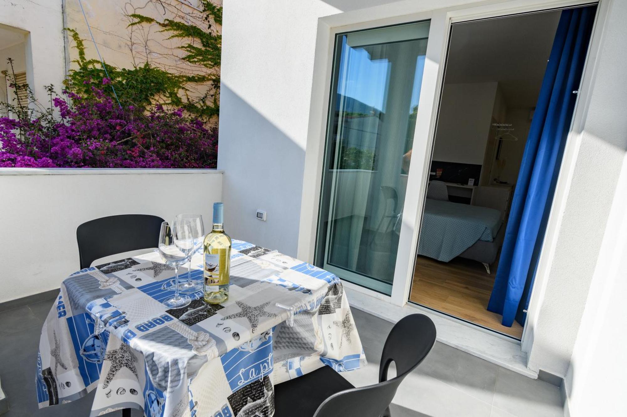 Harbor Rooms - Cala Gonone Exterior photo