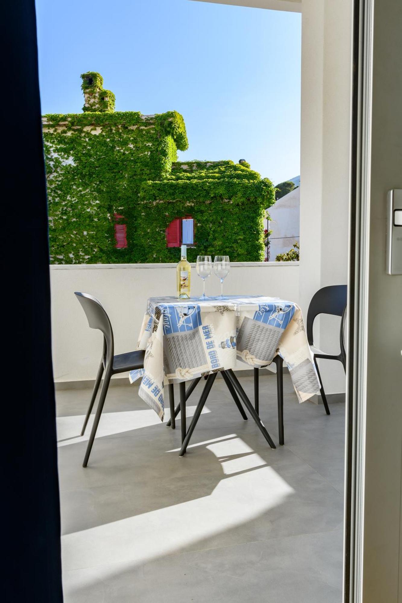 Harbor Rooms - Cala Gonone Exterior photo
